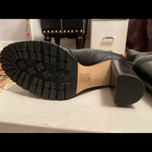 Jimmy Choo
Datchet Crystal Leather Ankle Boot - Picture 6 of 9